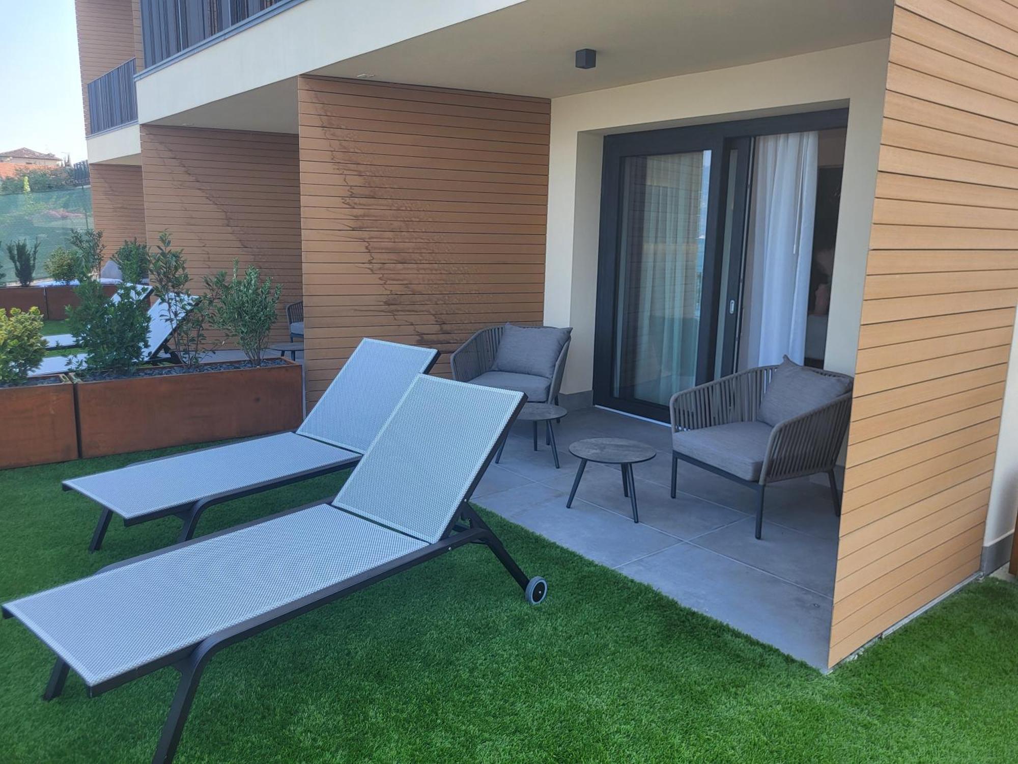 Attilio High Living Suites - Adults Only Torri Del Benaco Bilik gambar
