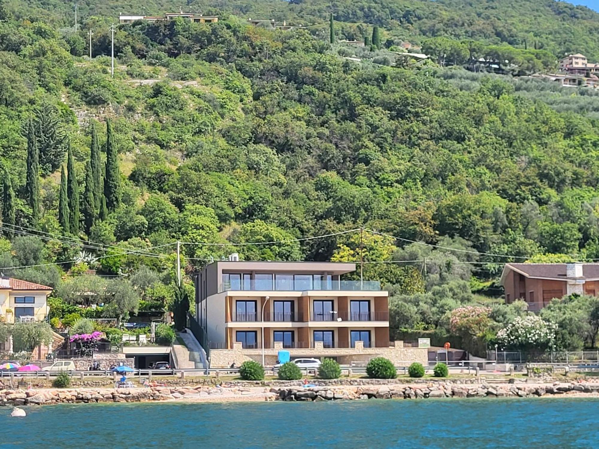 Attilio High Living Suites - Adults Only Torri Del Benaco Luaran gambar